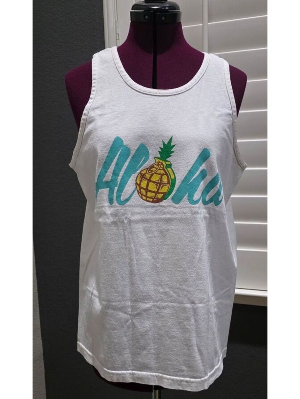 Lotus tank Aloha Pineapple